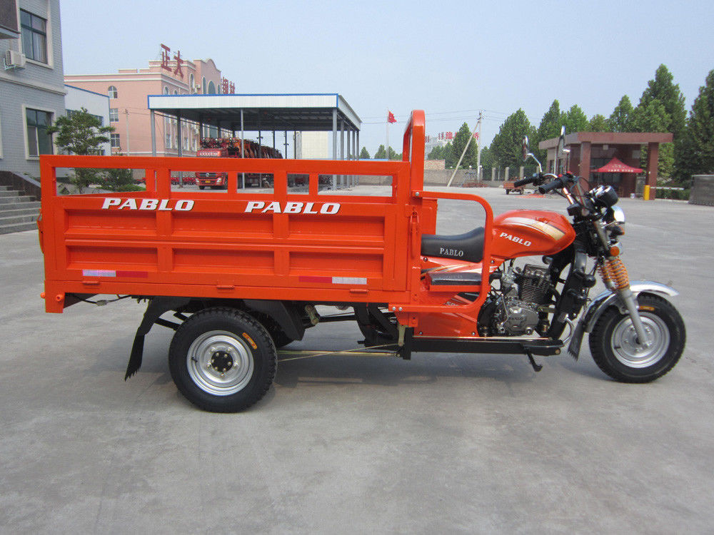 Мотоцикл правого колеса с тремя колесами Мотоцикл грузовой с тремя колесами с типом двигателя 300cc и объемом двигателя 201 250cc